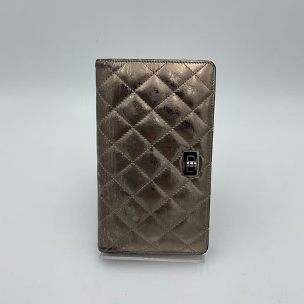 Chanel CHANEL Matèlassè Platinum Wallet