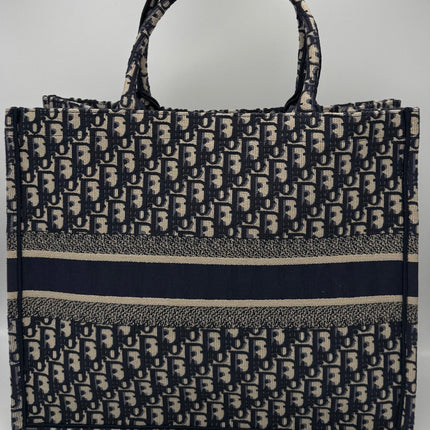 Dior DIOR TOTE BOOK Grande Tote