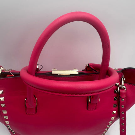 Valentino Garavani VALENTINO GARAVANI Rockstud Medium Pink Handbag