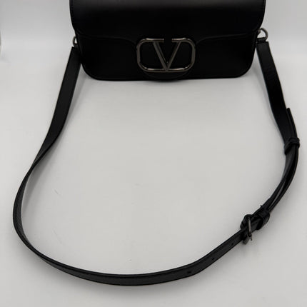 Valentino Garavani VALENTINO GARAVANI VLOGO Black Handbag