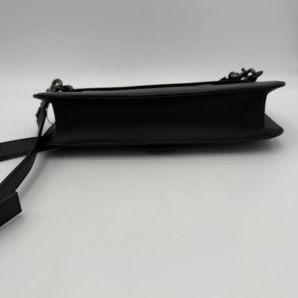 Valentino Garavani VALENTINO GARAVANI VLOGO Black Handbag