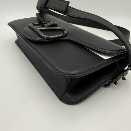Valentino Garavani VALENTINO GARAVANI VLOGO Black Handbag