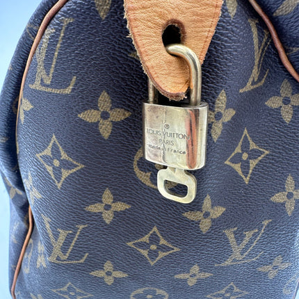 Louis Vuitton LOUIS VUITTON Speedy 30 Monogram Handbag