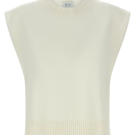BE YOU White Cashmere Sleeveless Jacket
