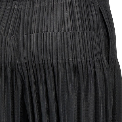 PLEATS PLEASE ISSEY MIYAKE Black Polyester Casual Pants