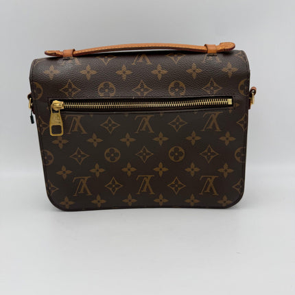 Louis Vuitton LOUIS VUITTON METIS Monogram Handbag